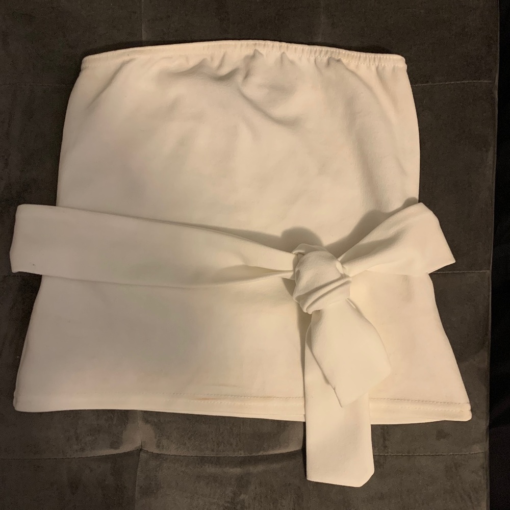 Prettylittlething Tie front tube crop